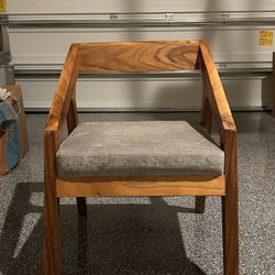 Staging Items $1 -pick up in Allen 