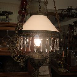 Beautiful vintage John Thomas hanging lamp. Solid brass frame