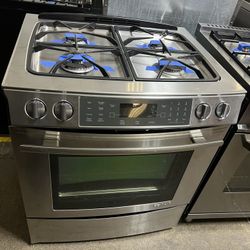 Jenn Air Gas Slide In Range 30” 