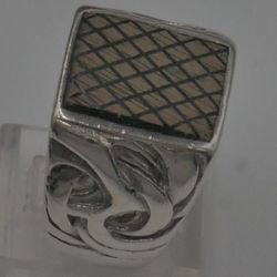 Sterling silver 925  man's ring 15 grams size 9.5 with brown stone mint condition. 870808-1. 