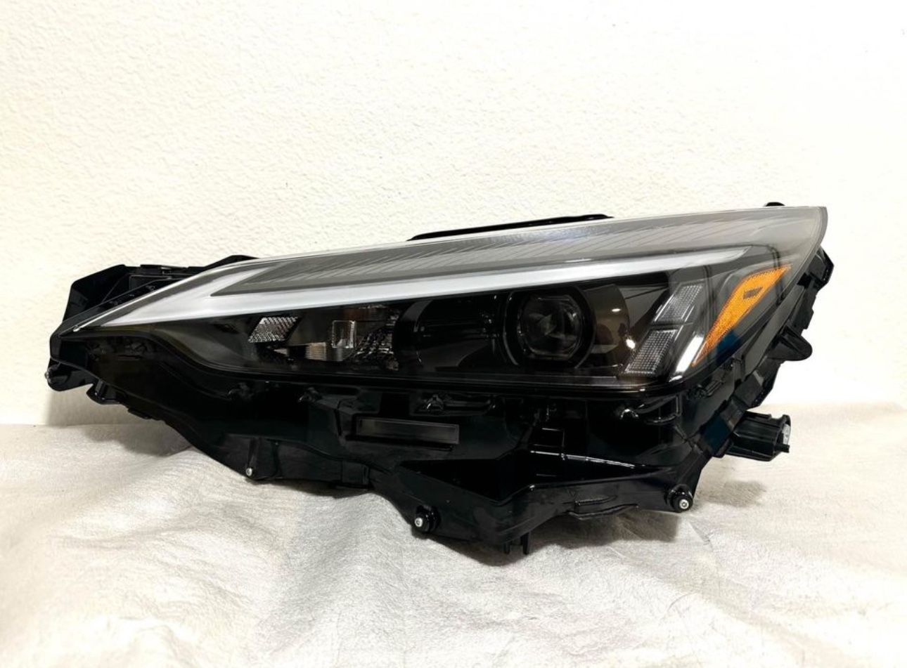 2022 - 2024 LEXUS NX200 LH HEADLIGHT OEM