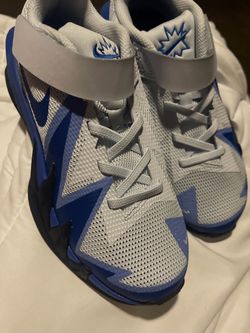 S T Dynamite - kids size 3
