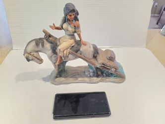 Beautiful ceramic sacagawea Sioux Navajo Squaw statue