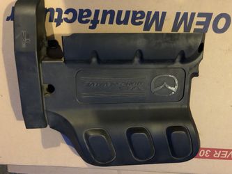 2005 Mazda MPV engine cover $55 B.O