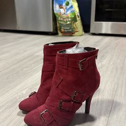 Boot size 7.5  check more pics