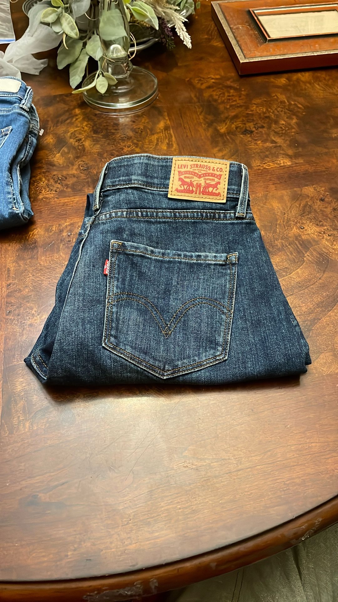 Levi's 525 Perfect Waist Straight Leg Women's Blue Jeans Size 8 Stretch