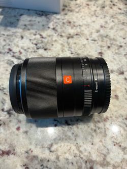 Viltrox lens