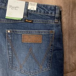 Brand New Wrangler Jean - Wide Leg 