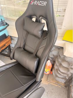 New S Racer Gaming chair