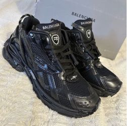 Balenciaga Runner Black