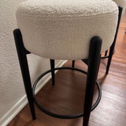 Set of 2 Sherpa Stools