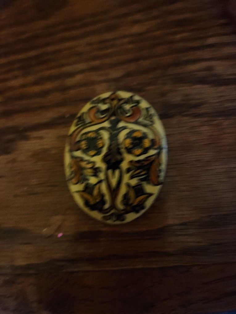 Vintage Wood Laquer Pin