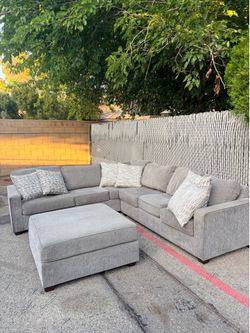 Sectional couch