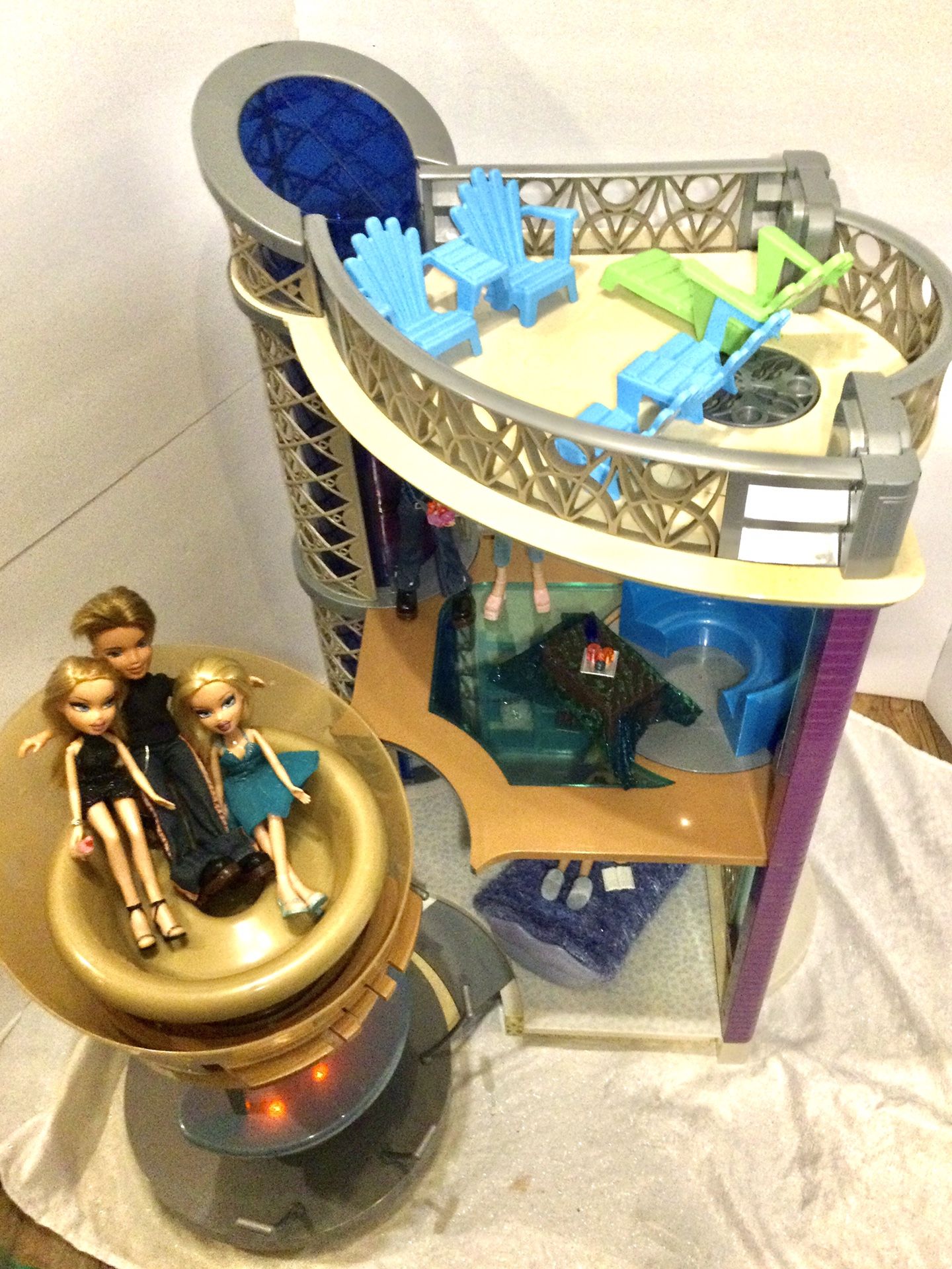 BRATZ PAD Dollhouse Dolls And Accessories 2004 MGA Bratz High Rise Apartment for Sale in Lake In The Hills IL OfferUp