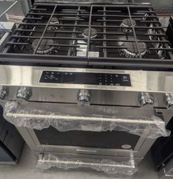 NEW KitchenAid - 5.8 Cu. Ft. Self-Cleaning Slide-In Gas Convection Range - Stainless Steel - Model: KSGG700ESSS  Call or text 