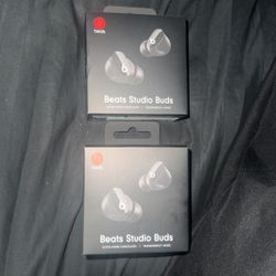 Beats Studio Buds 