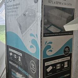 Bathtub  60 Inch Long By 30 Inch Wide   and 14inch  Deep 