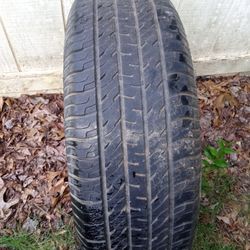 Tire P265/70R 16