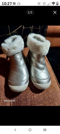 Stride Rite | Chloe faux fur quilted silver sparkle bootie, tassel zipper kids boots 9.5 M KIDS