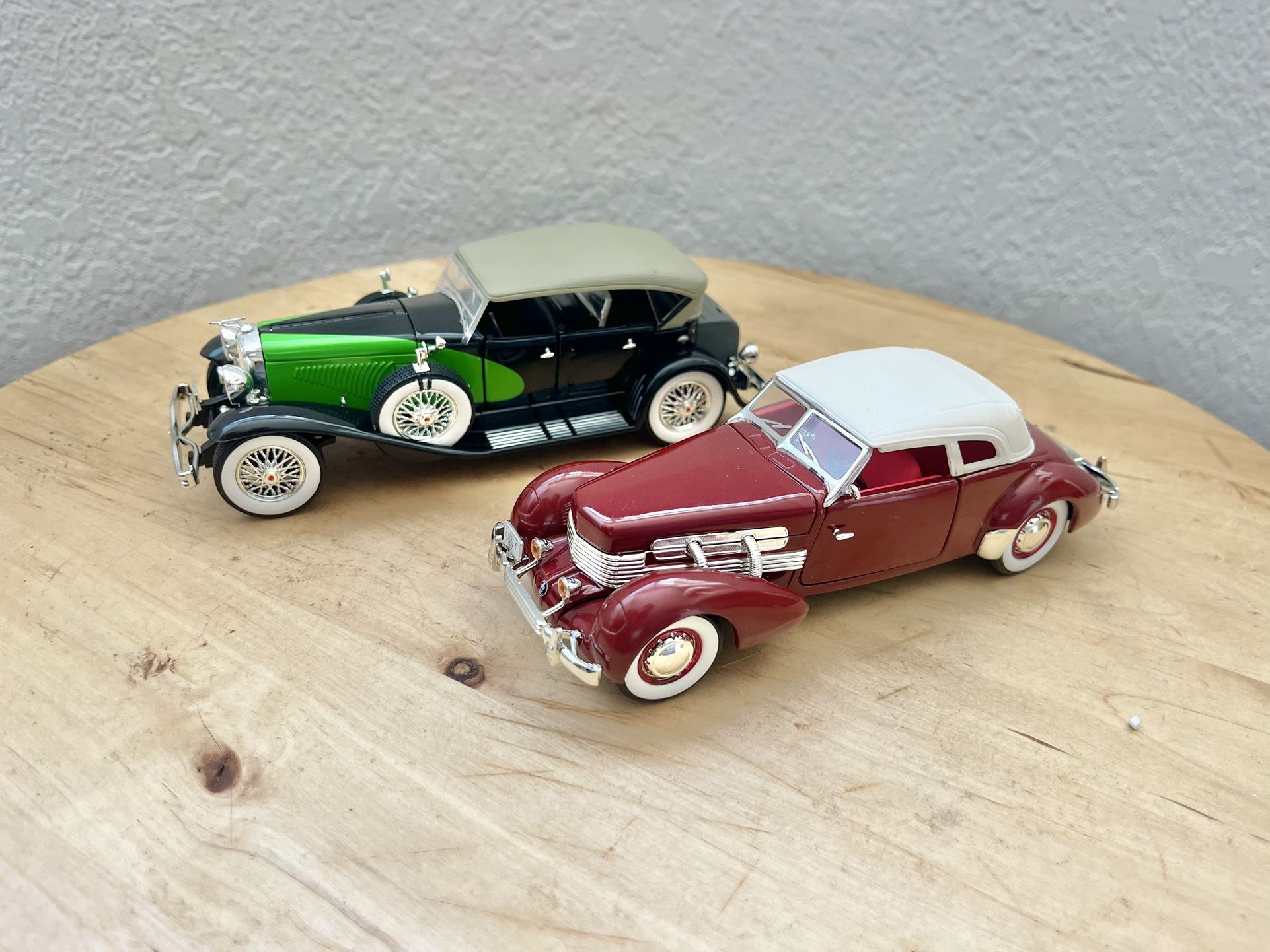 Vintage Style 1/32 Signature Cars, Dusenberg 1934 & Cord 812 Supercharged, GC