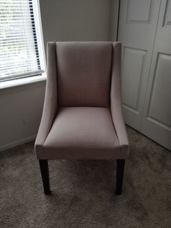 Nice chair.   Like new sturdy. Used more for decor not really sat on