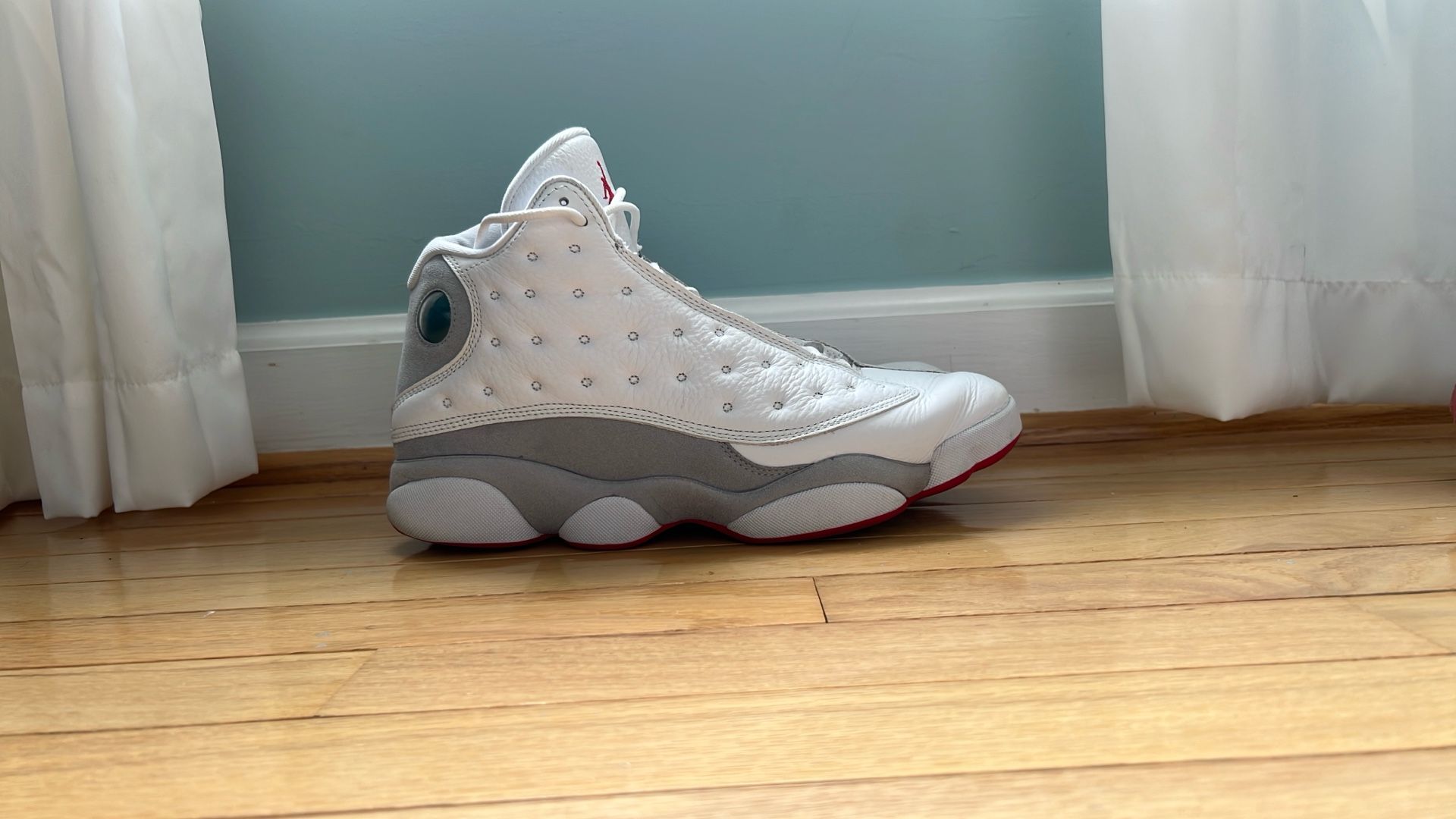 AIR jORDAN 13 RETRO WHITE WOLF GREY MENS