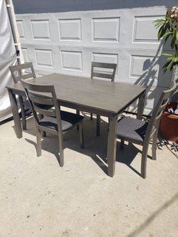 Dining Table With 4 Chairs