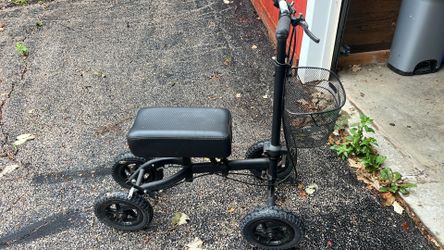 Knee scooter