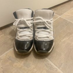 Big kids Jordans Retro 11 