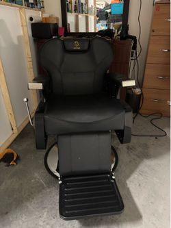 Professional barber chair for sale – good condition