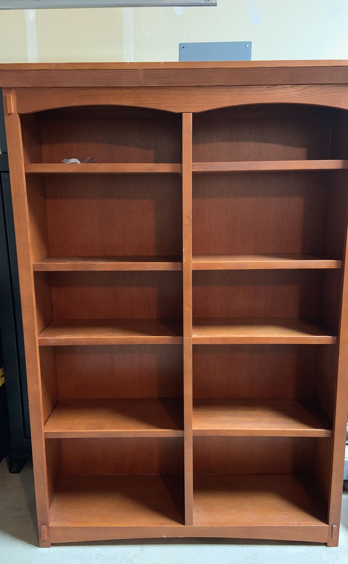 Wooden bookshelf with adjustable shelves 6ft tall, 4ft wide