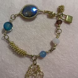 Beautiful Handmade Bracelet  Gold Heart Lock Pendant 