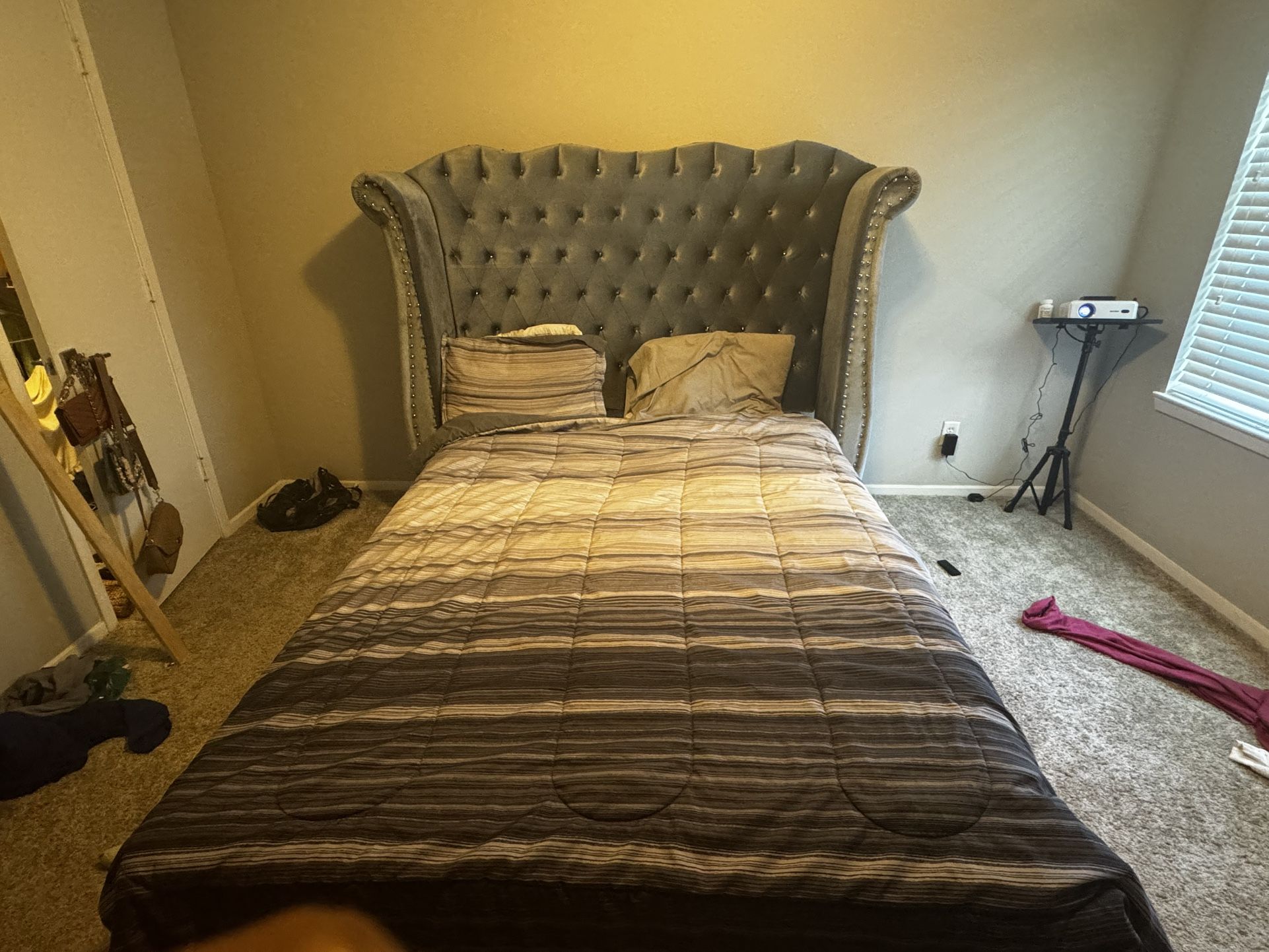 QUEEN SIZE BED - PRICING NEGOTIABLE
