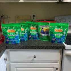 Gain Flings-5 Items!($24.70+ Value)