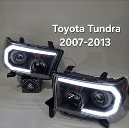 Toyota Tundra 2007-2013 Headlights