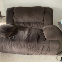 Free Clean And working Loveseat
