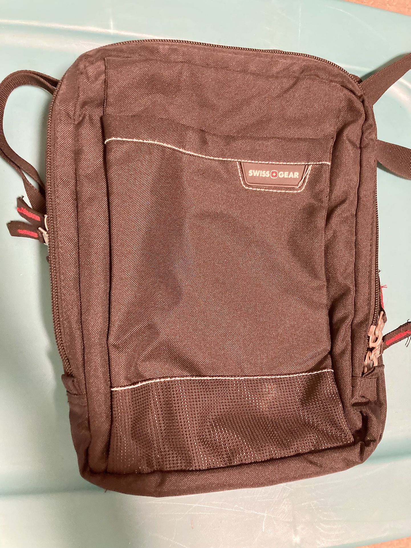 SwissGear Men’s Messenger Bag