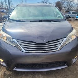 2011 Toyota Sienna 