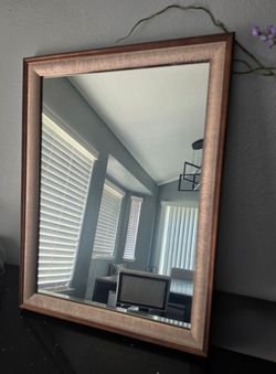Vanity mirror bronze color 22 x 28