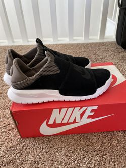 Nike Benassi Slip On Sz 9