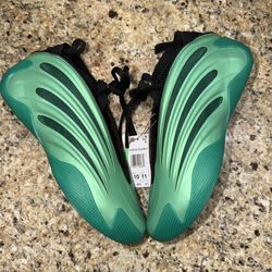 Adidas Harden Volume 9 Men’s Basketball Shoes Size 10 Brand New 