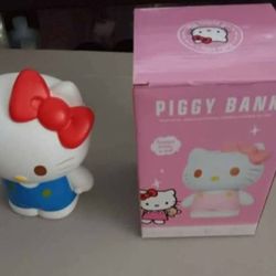 1 Hello Kitty Bank  1 Black Kuromi Bank 