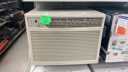 Air conditioning window
