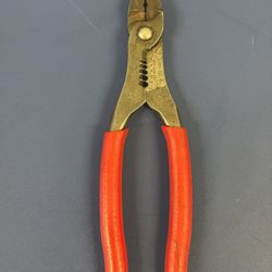 Snap-on Tools 7" Wire Stripper/Cutter/Crimper Red