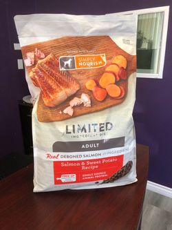 Simply NOURISH Dog Food