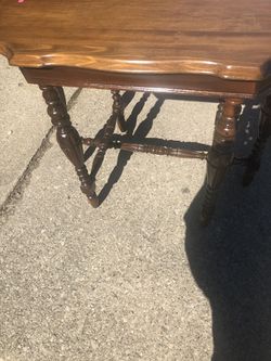 Antique table 30 x 20 great shape very sturdy