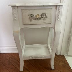 Nightstand/corner Table