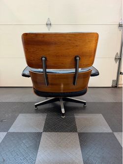 Eames Lounge Chair