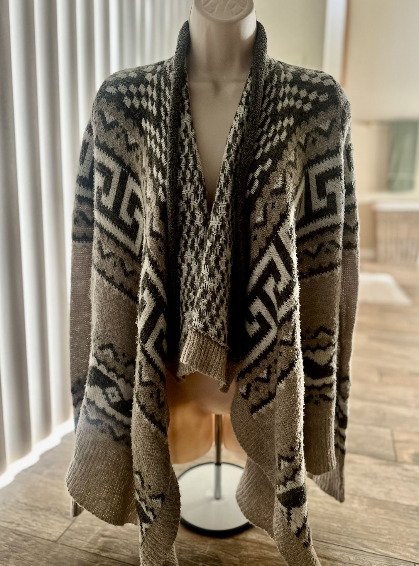 Abercrombie & Fitch Tribal/Boho Waterfall Style Wool Cardigan Sweater Size XS/S