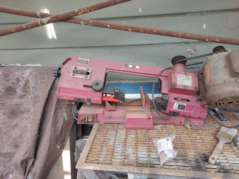 Metal Cutting Bandsaw